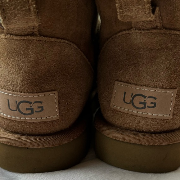 CLASSIC MINI UGG - Picture 2 of 4